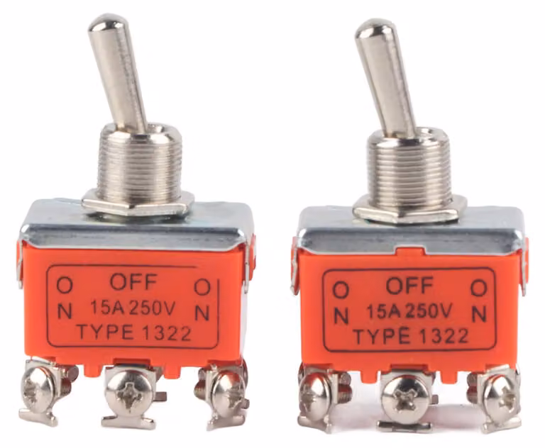 2 interruttori per motori a corrente continua (DC), funzionamento orario (CW/CCW), 24V, 6 pin, 250V 15A