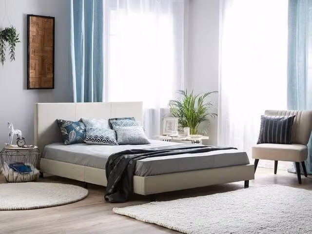 Letto Beliani imbottito in tessuto beige con doghe a ressort design moderno L/P: 180 x 200 cm