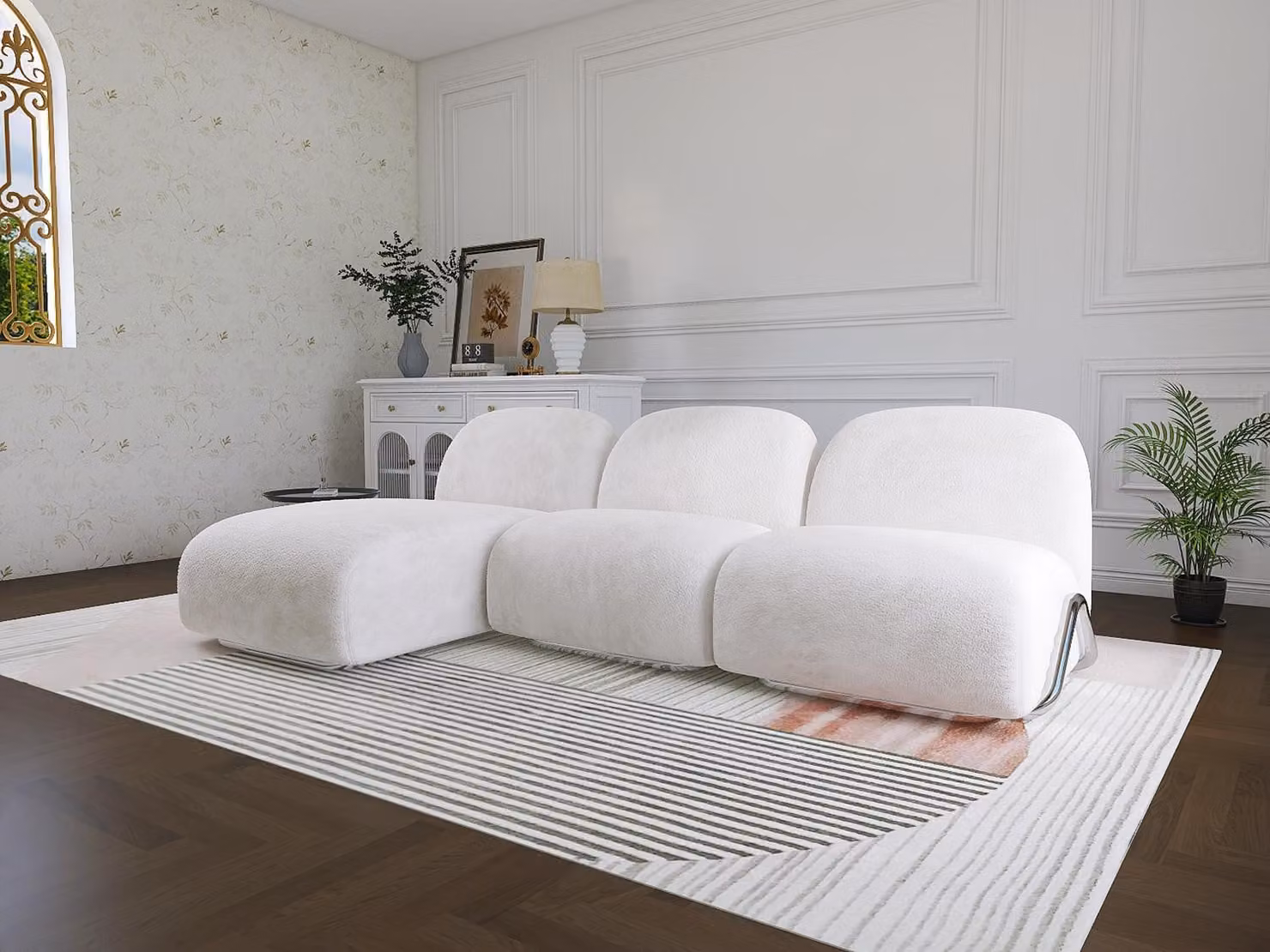 Divano angolare bianco a forma di L, con struttura in legno. Design moderno, ideale per l'arredamento del soggiorno