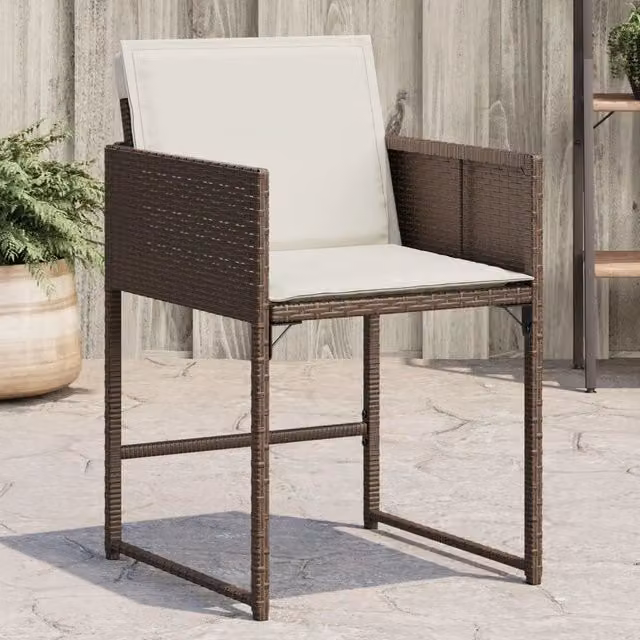 Set di 4 sedie da giardino vidaXL in polyrattan marrone con cuscini bianchi resistenti ai raggi UV