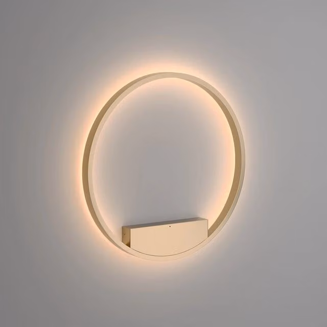 Applique da parete moderna Maytoni Rim in alluminio e ottone color oro con luce LED da 37W luce bianca calda