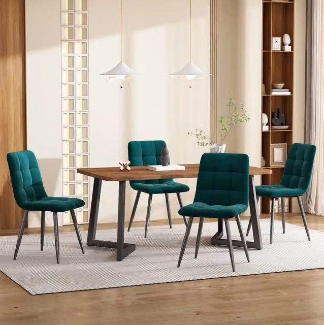 Set tavolo da pranzo con 4 sedie; tavolo in MDF color noce e sedie imbottite in velluto