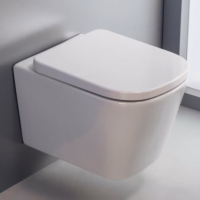 Set completo per vaso sospeso a muro Kronenbach, modello compatto, senza brida, comprensivo di copriwater