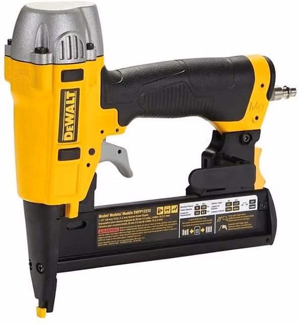 Graffatrice pneumatica DeWalt Serie90 SX in magnesio giallo con punti a corona larga