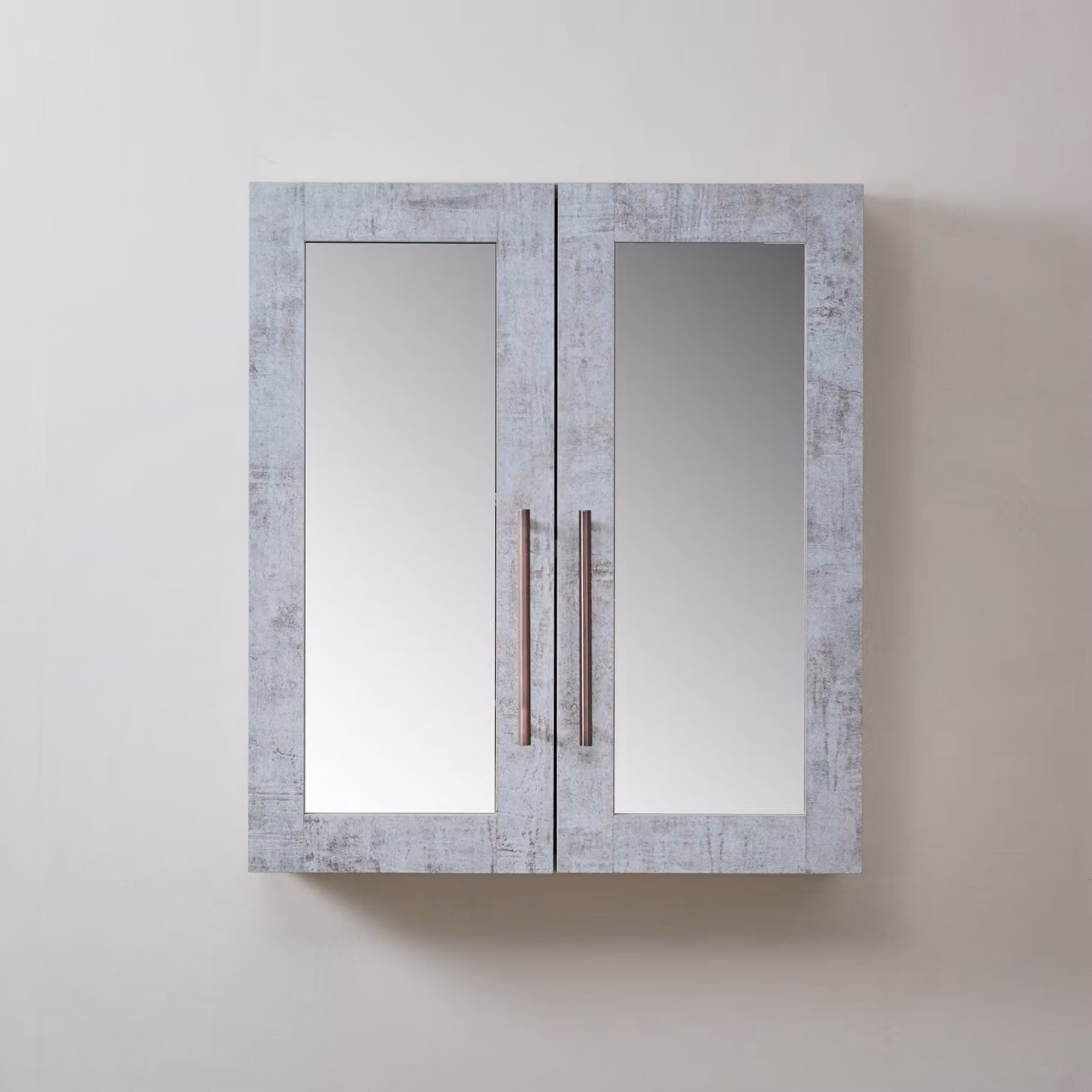 Mobiletto a Specchio da 900mm x 650mm Grigio Cemento - Completo di Maniglie con Impugnature a Dito in Bronzo Spazzolato - Cluo