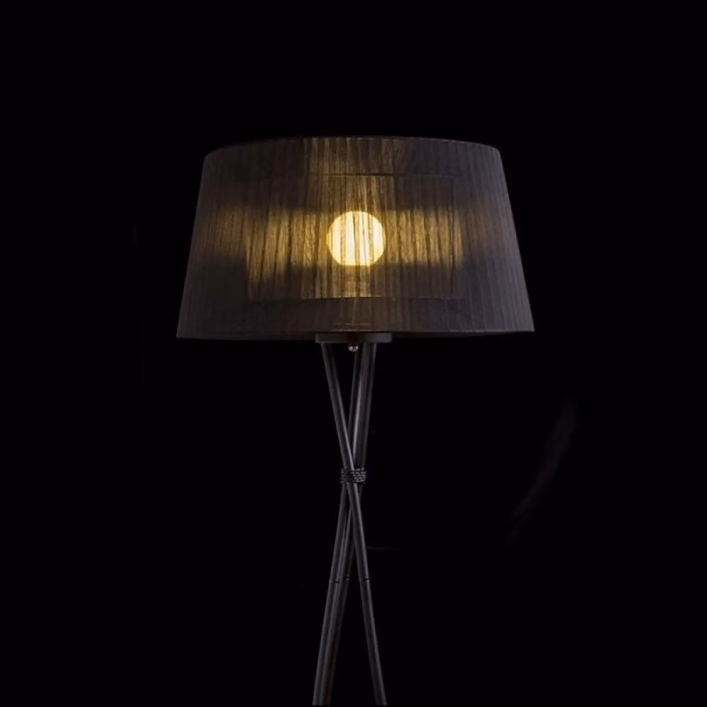Lampada da terra BOULOGNE con base a treppiede in metallo e paralume in tessuto, colore nero, attacco E27 28W – 2