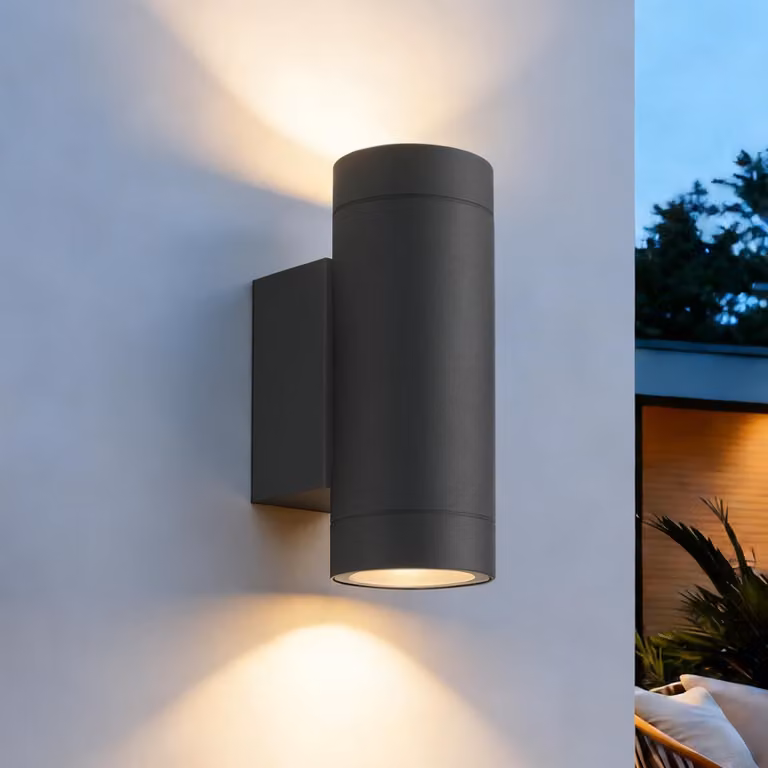 Lampada da parete esterna, attacco GU10, modello "up and down", grado di protezione IP65, realizzata in alluminio, colore antracite, a due luci