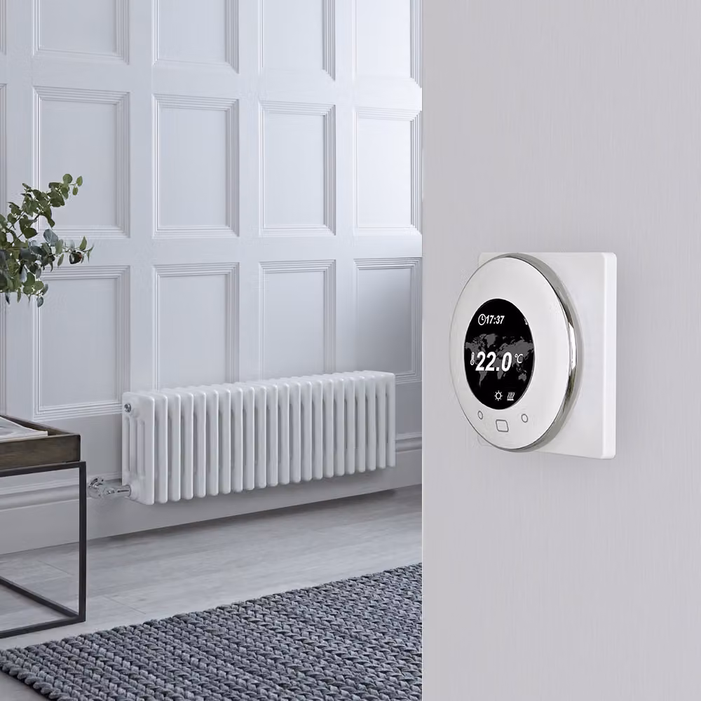 Radiatore Elettrico di Design Regent Bianco con Controllo WiFi e App, Montaggio a Parete, H: 30 cm, L: 101 cm, P: 10,1 cm