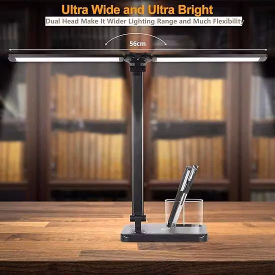 Lampada da ufficio dal design salvaspazio