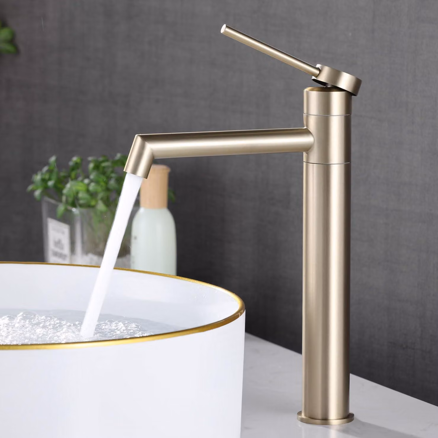 Miscelatore per lavabo, finitura oro spazzolato, rotazione a 360°, acciaio inossidabile