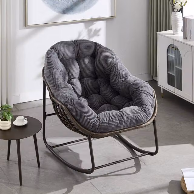Poltrona a dondolo 78x106x90 cm oversize in rattan sintetico e acciaio grigio