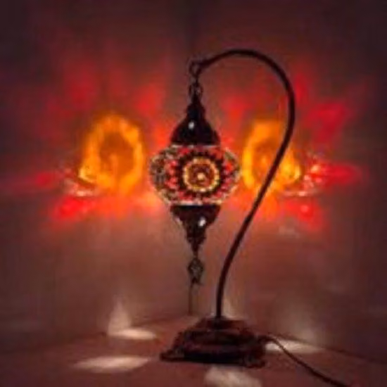 Lampada da tavolo turca con vetro mosaico rosso da 13 cm - Lampada orientale realizzata a mano per un'illuminazione suggestiva