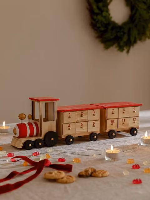 Calendario dell'Avvento a forma di treno in legno multicolore Kenay Home per decorazione da tavolo