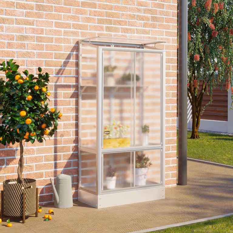 Serra da balcone "Polis" di Vitavia, realizzata in alluminio anodizzato, con vetro temperato di 4 mm e base in acciaio