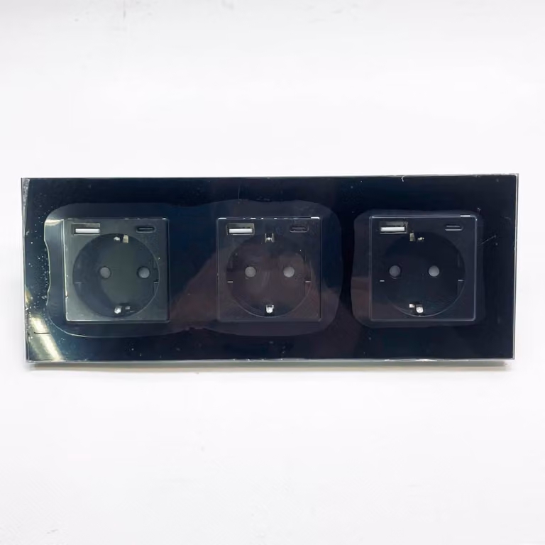 PANGTZEEN Presa Schuko a 3 vie, USB A + tipo C, vetro temperato, 16A, da incasso, nera, ideale per camere da letto e uffici.