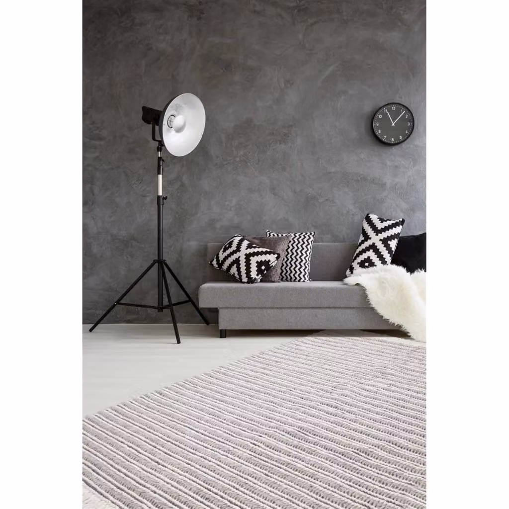 Tappeto Natura 110 Kendra Home in lana e viscosa a righe grigio e beige con frange – 2
