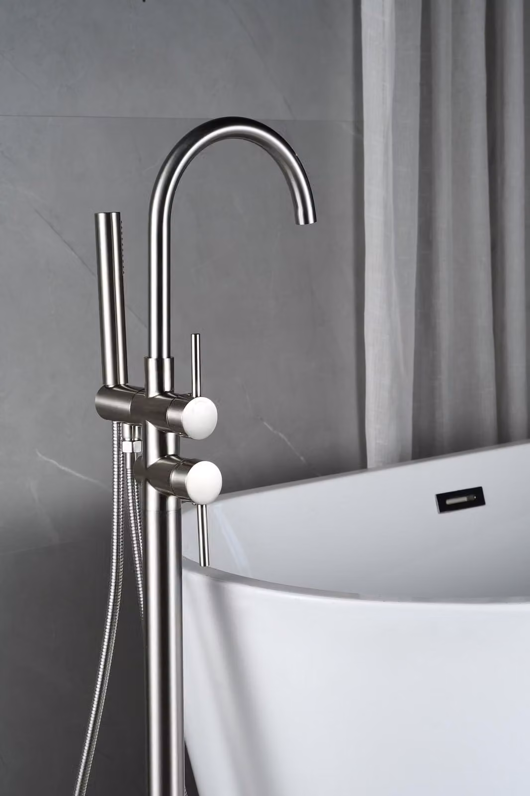 Miscelatore da bagno a colonna - Acciaio spazzolato - 38 Watt, altezza 110 cm