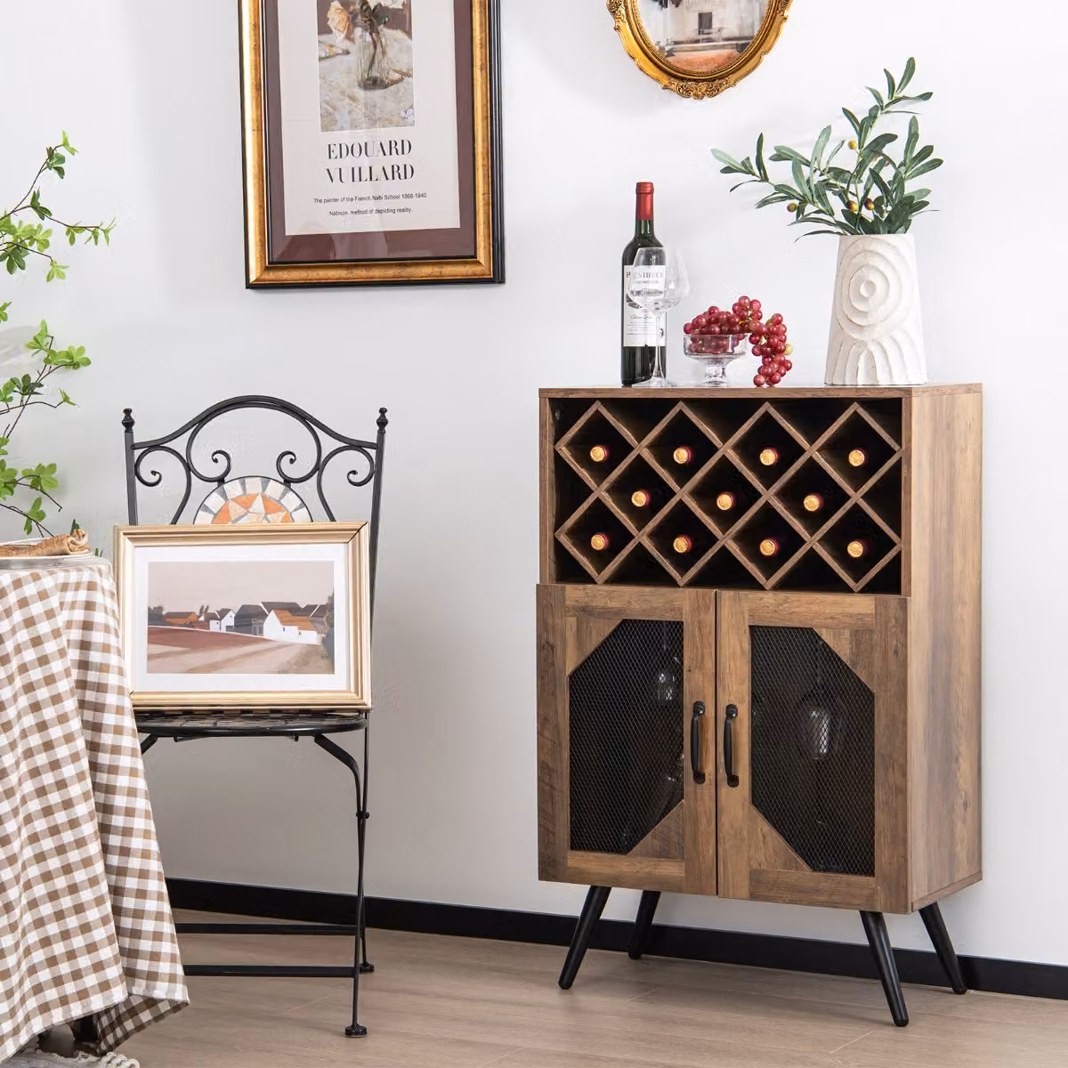 Costway Cantinetta vino in stile industriale con portabottiglie rimovibile e portabicchiere, Credenza da cucina con 2 ante in rete, Marrone – 3
