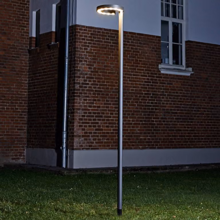 Lucande Lampada LED da esterno Jannis, antracite, metallo, 200cm JANNIS, Nero, Alluminio, Moderno