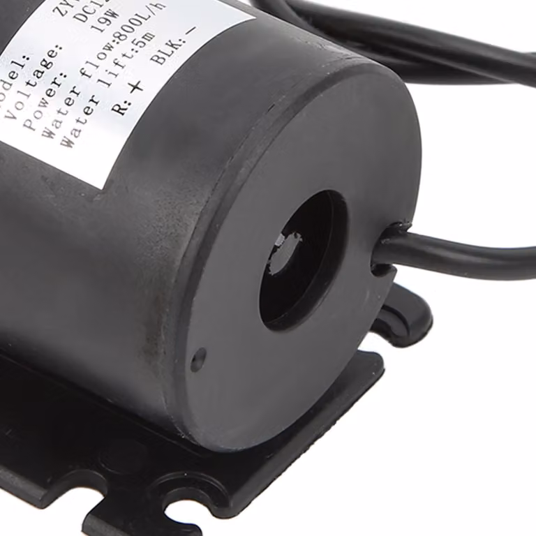 Pompa dell'acqua senza spazzole DC12V, altezza di sollevamento 16,4 piedi I68, impermeabile, silenziosa, sommergibile per pozzi, piscine, acquari