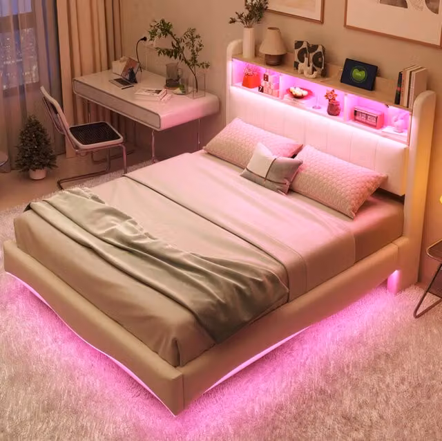 Letto imbottito ULEVR 140x200 cm design sospeso con LED multicolore, USB e Type-C, vano testiera beige