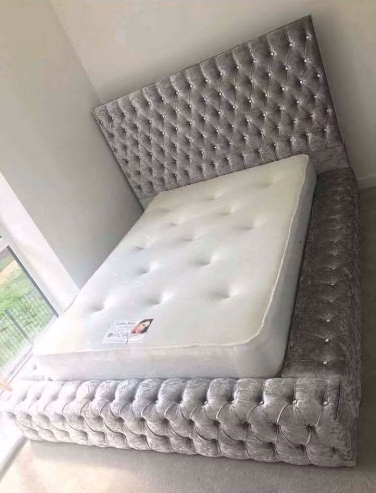Klassischer Englischer Stil Bett Doppel Textil Chesterfield Betten 160x200cm