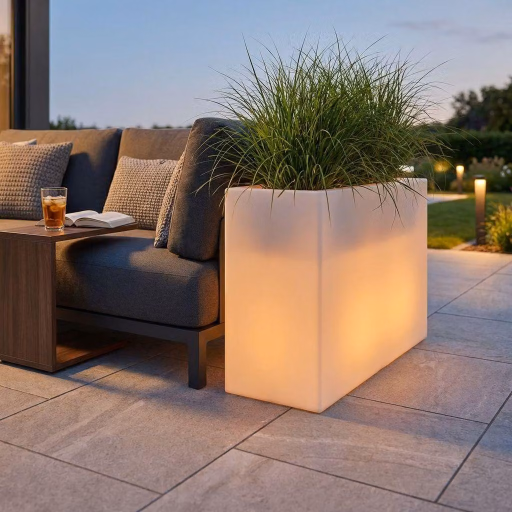Milani Home - vaso luminoso da esterno RGB con pannello solare, 80 x 35 x 50 cm, per giardino terrazzo e ingresso