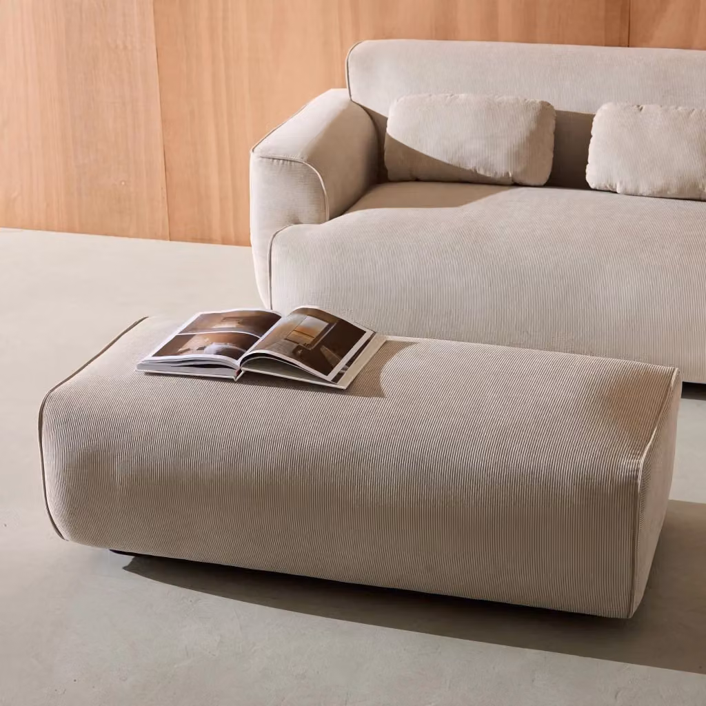 Poggiapiedi per divano angolare Wallas Sweeek in velluto a coste, disponibile in verde o beige, L 60 cm x P 41 cm x H 41 cm – 2
