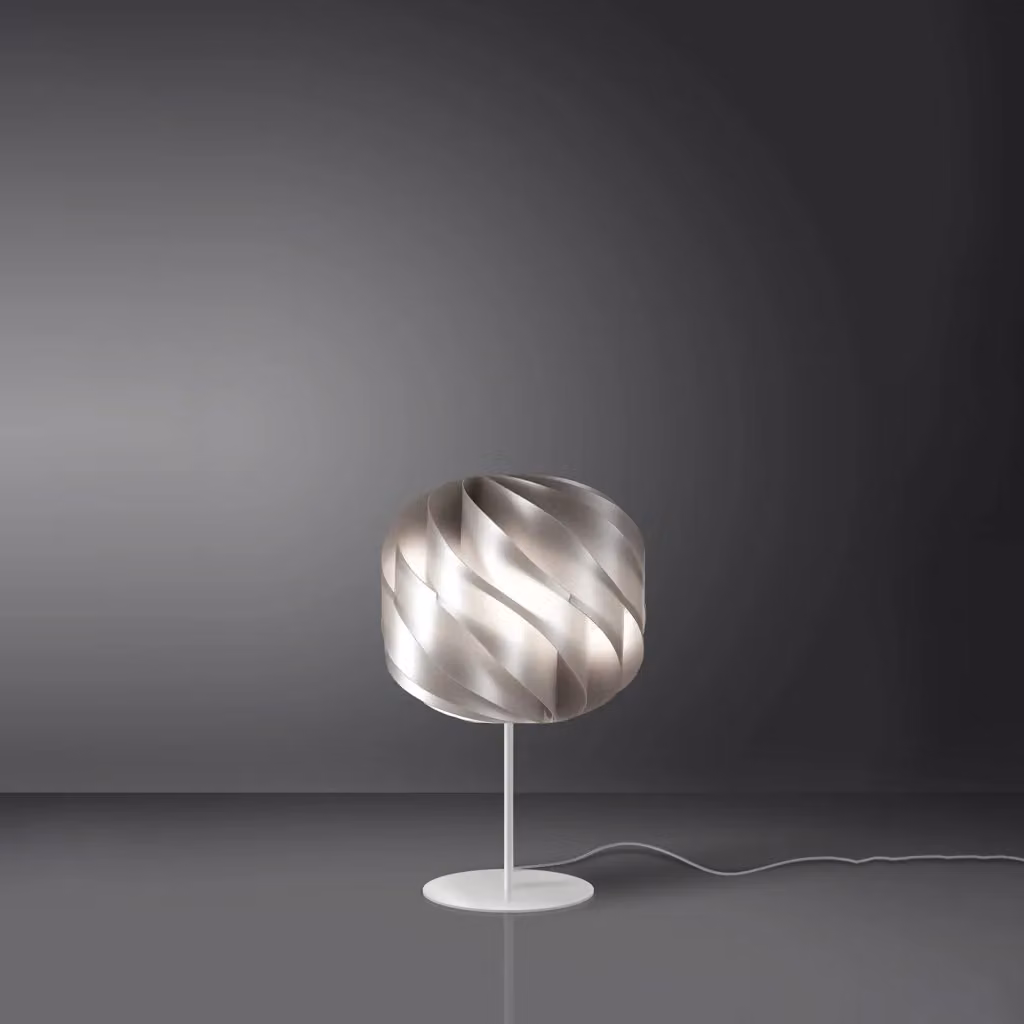 Lampada da scrivania moderna Linea Zero Globe Polilux argento e metallo con paralume a sfera bianco e attacco E27 – 2