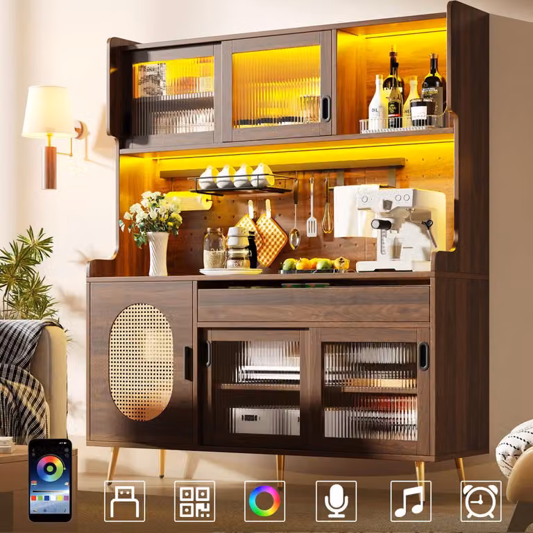 Moderno mobile buffet 145x39x171 cm in stile country con striscia luminosa a LED e ripiano organizer Mobile da cucina a 5 ante con vetro fluted marrone