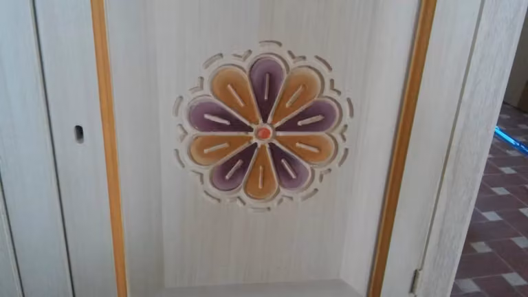 Armadio shabby chic a 2 ante con decori floreali Mobili 2G colore avorio L: 125 cm, P: 61 cm, H: 200 cm