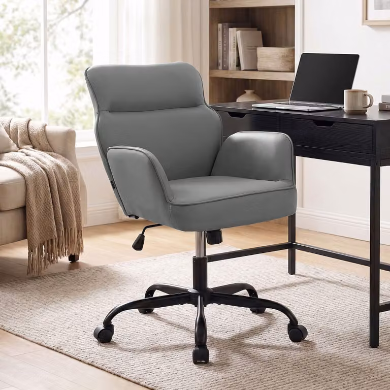 Sedia da ufficio CLP Amado, rivestita in Pelle finta, regolabile in altezza, girevole a 360°, con schienale fino a 135 kg | Colore: grigio