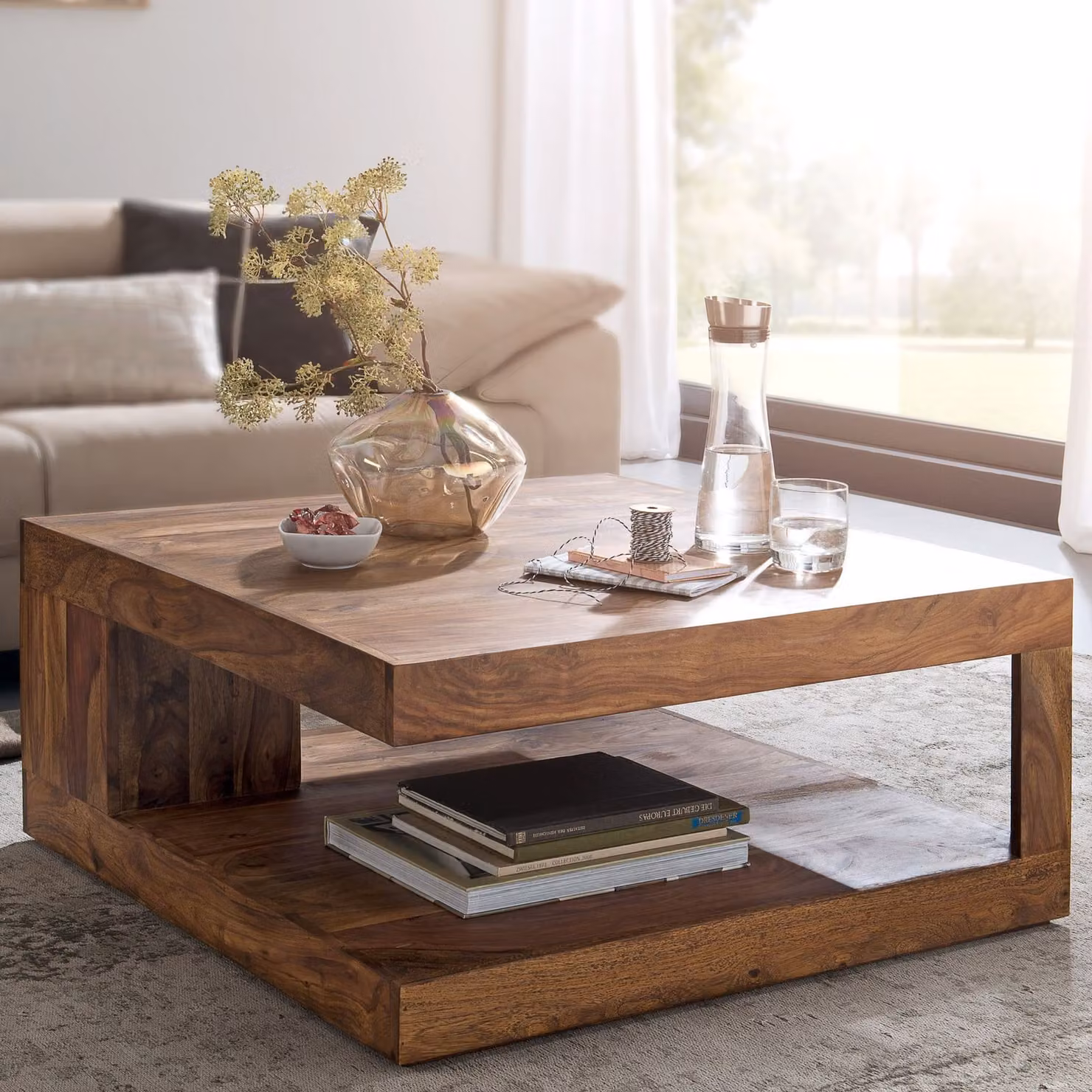 Tavolino FineBuy in legno massello di sheesham 90x90 cm con ripiano – Tavolino da salotto quadrato in legno naturale – Tavolino moderno in legno dal design intramontabile