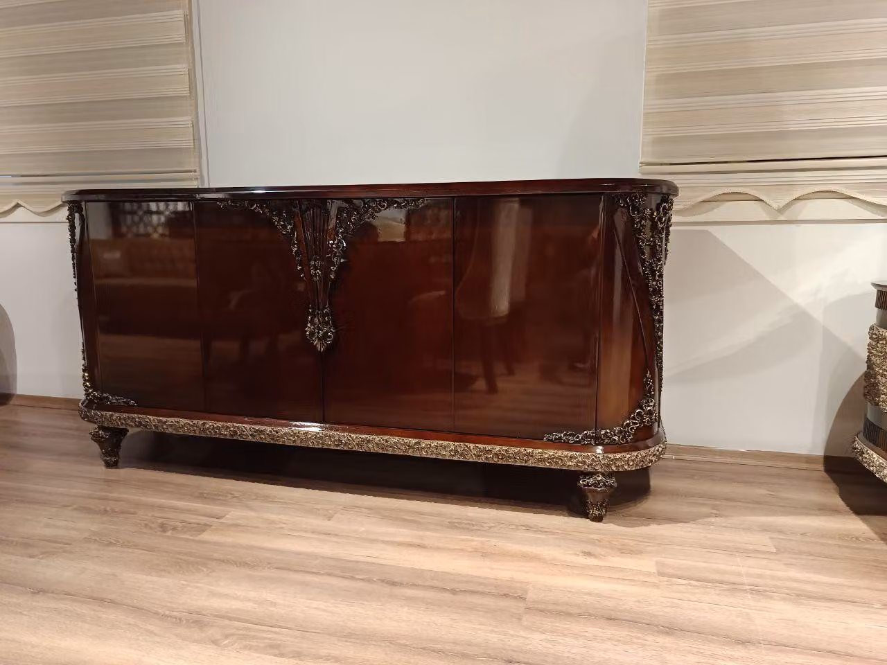 Credenza Credenza con specchio Gruppo Cassettiera legno Sala da pranzo Immediatamente
