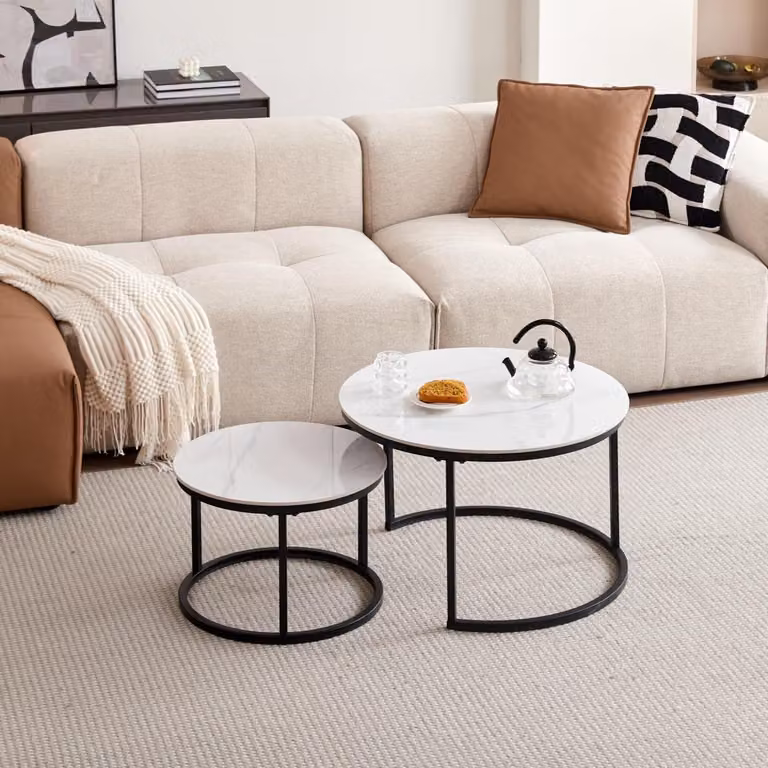 Tavolino da caffè rotondo, tavolino ausiliario, piano in marmo bianco o materiale simile, gambe in metallo nero, dimensioni 70x70x45 cm