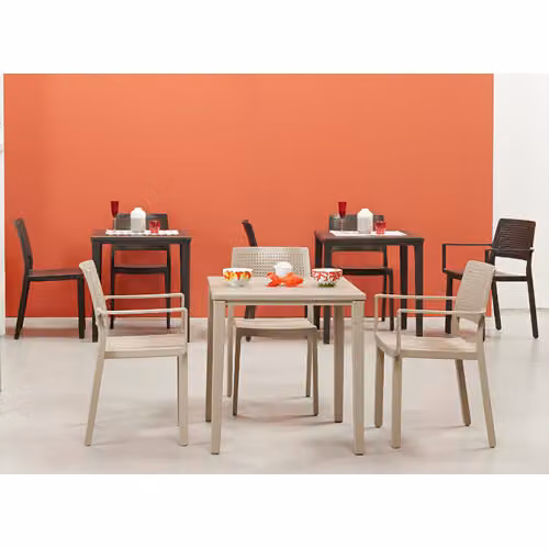 Tavolo quadrato per uso interno/esterno Timo