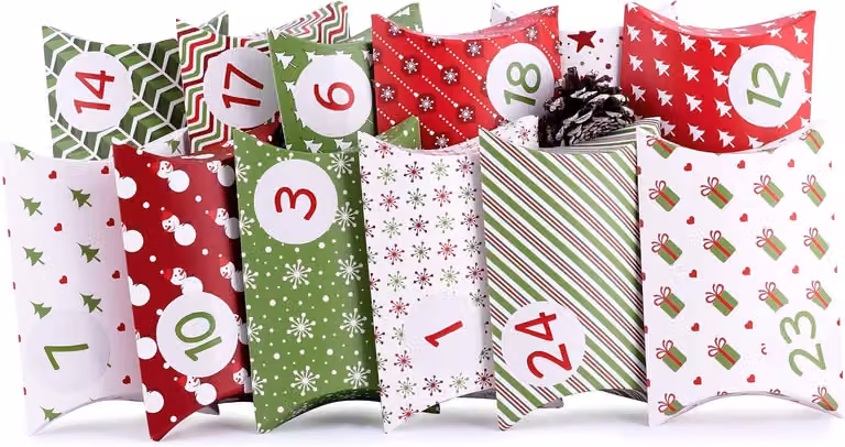 Calendario dell'Avvento da riempire, colore verde, 24 scatoline per regali, set per creare un calendario dell'Avvento fai-da-te, include numeri per l'Avvento e adesivi del marchio pajoma