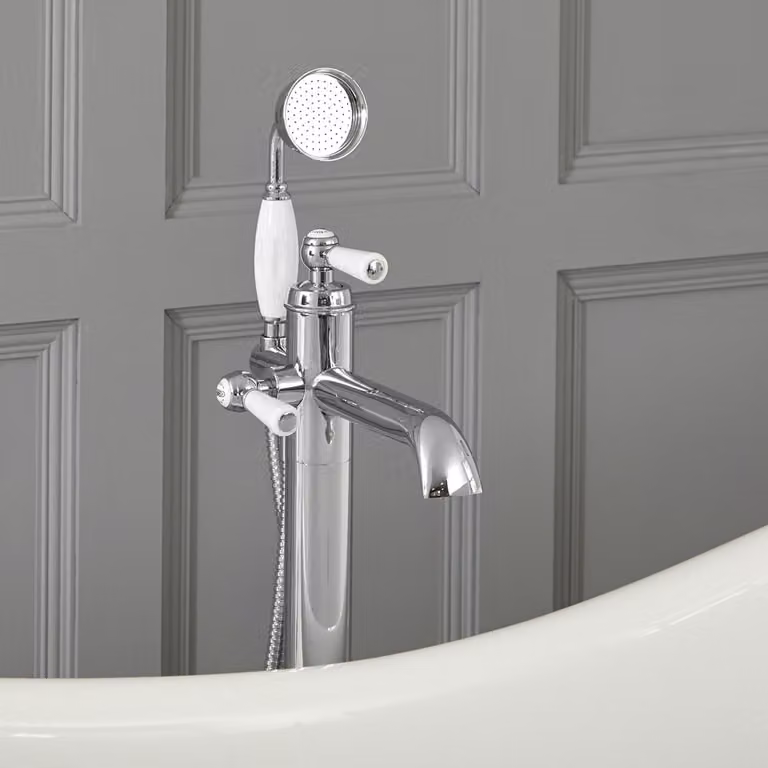 Gruppo Vasca Freestanding a Leva - Cromato e Nero