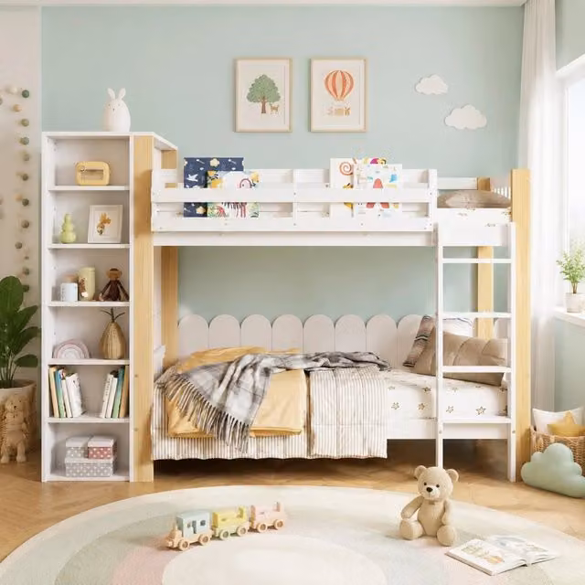 Letto a castello per bambini con protezione anticaduta, scala a 4 gradini, 6 mensole aperte, armadio laterale, 90x200 cm, colore bianco e naturale, struttura in pino e pannelli di particelle