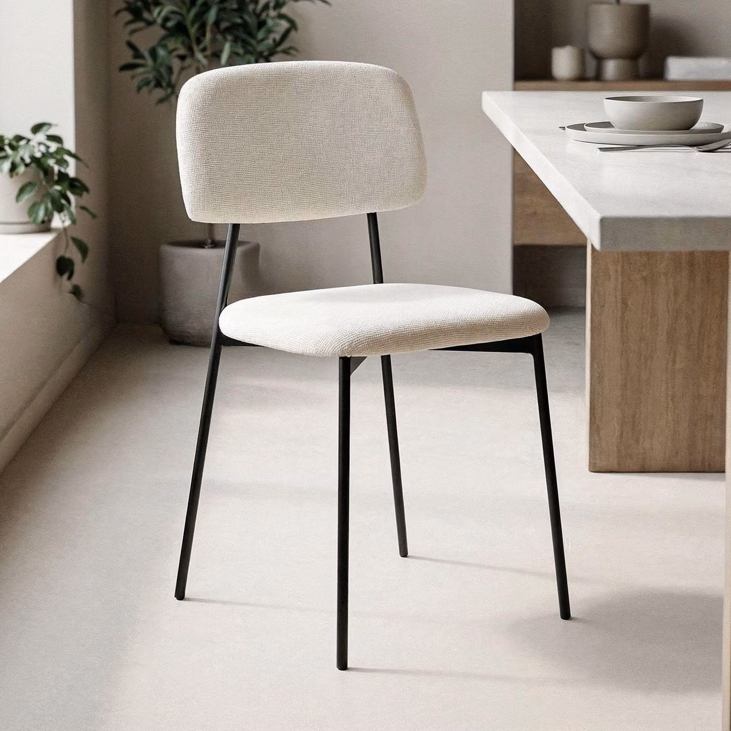 Sedia da sala da pranzo TOLEDO set di 4 sedie imbottite, bianco - sedie da cucina con schienale imbottito, robusta struttura in metallo, mobili da sala da pranzo moderni
