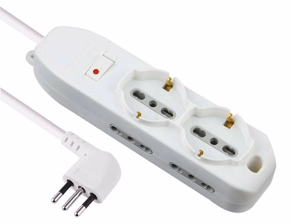 Electraline 62047, ciabatta multipresa con 6 prese, 2 poli (Schuko + 10/16 A) + 4 prese aggiuntive