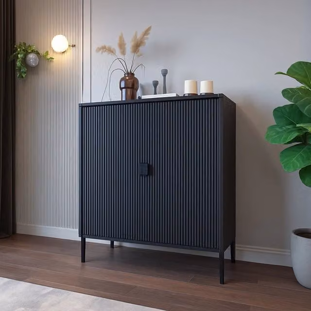 Madia Wallis DMORA con cassetti soft close, colore nero opaco, L: 104 cm, P: 40 cm, H: 129 cm