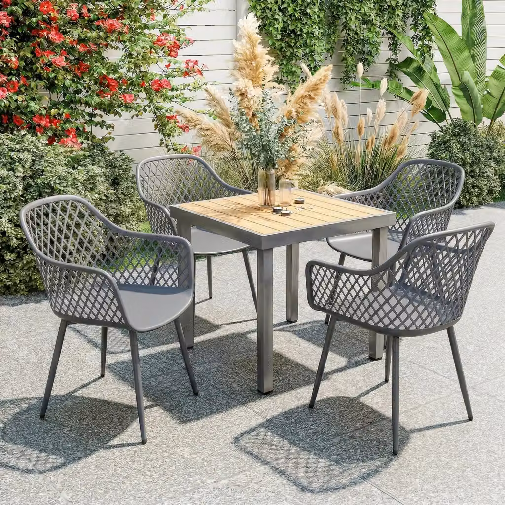 Set di 4 sedie da giardino Komhtom in plastica e metallo con braccioli, resistenti ai raggi UV, colore grigio opaco, L: 56 cm, P: 51 cm, H: 84 cm – 2