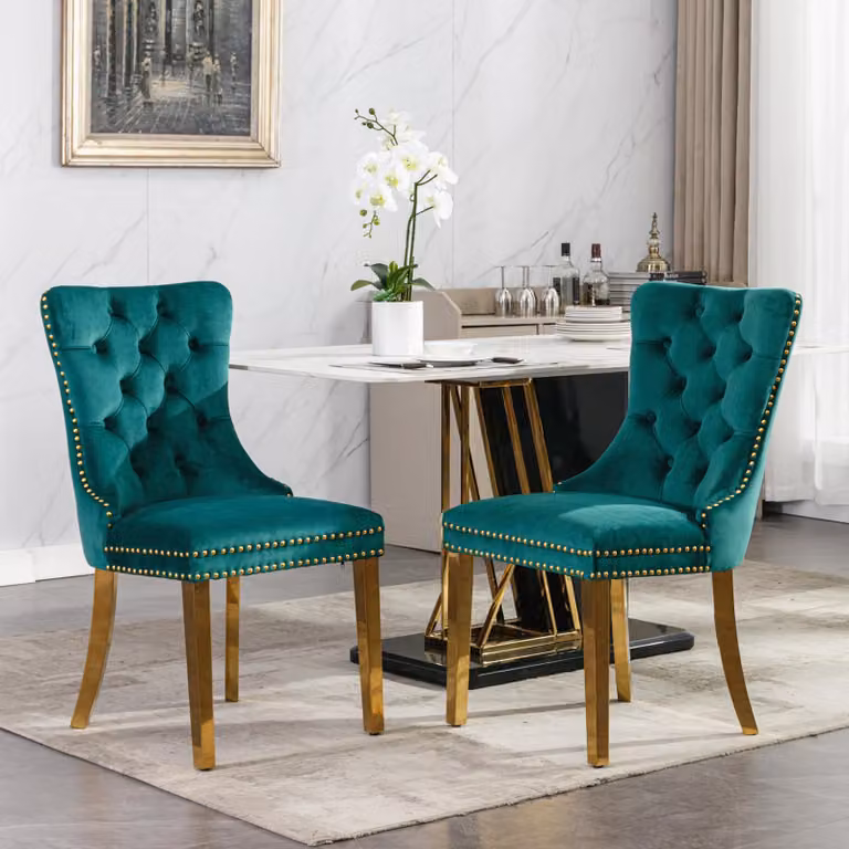 Moderne sedie da sala da pranzo in legno massello con rivestimento in velluto, gambe in acciaio inossidabile color oro e chiodi decorativi, set da 2, verde e oro