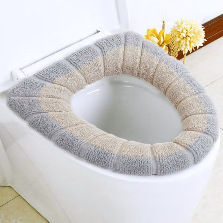 Copertura universale elasticizzata per sedile del water in peluche, ideale per il bagno, color beige, comoda e igienica