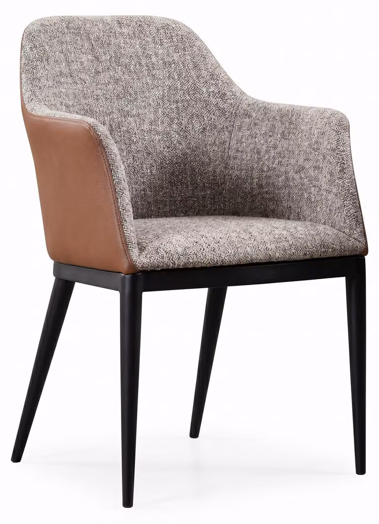 Poltrona imbottita con braccioli, colore marrone cognac, materiali misti, gambe nere