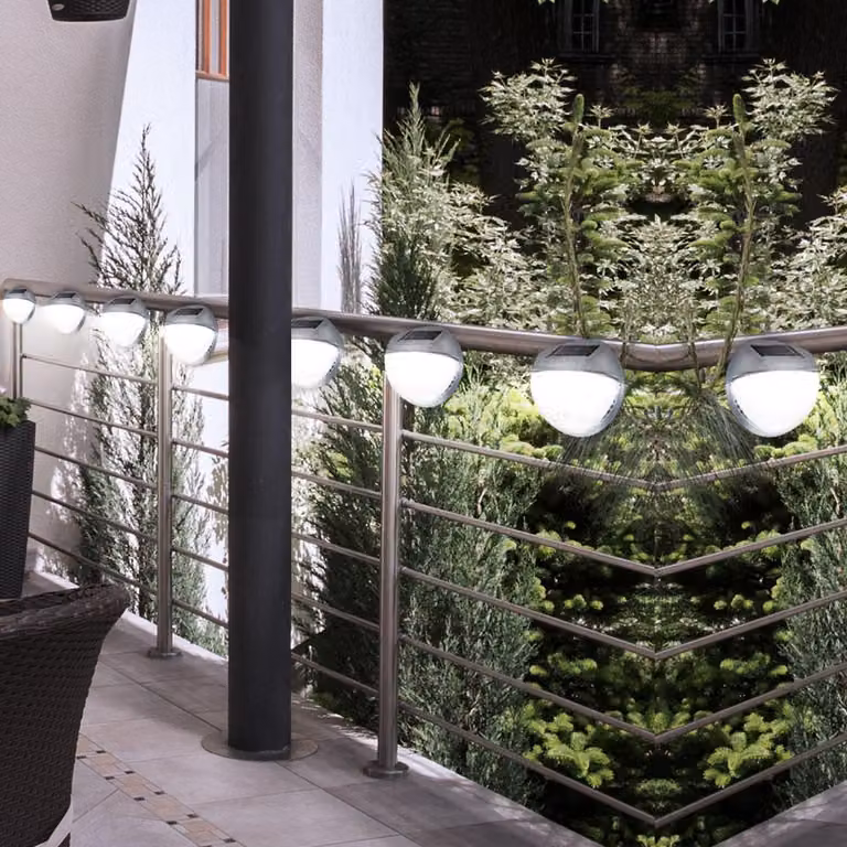 set di 8 luci solari a LED per recinzione, diametro 11 cm