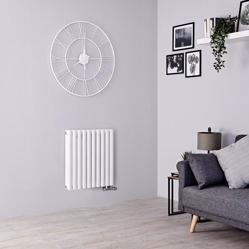 Radiatore Orizzontale Bianco di Design con Attacchi Centrali - 740W - 635 x 590mm - Revive Caldae