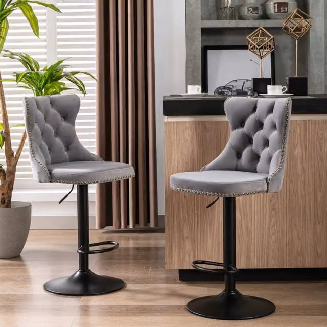 Sgabello da bar girevole OKWISH in velluto grigio con base in metallo e seduta ergonomica moderna