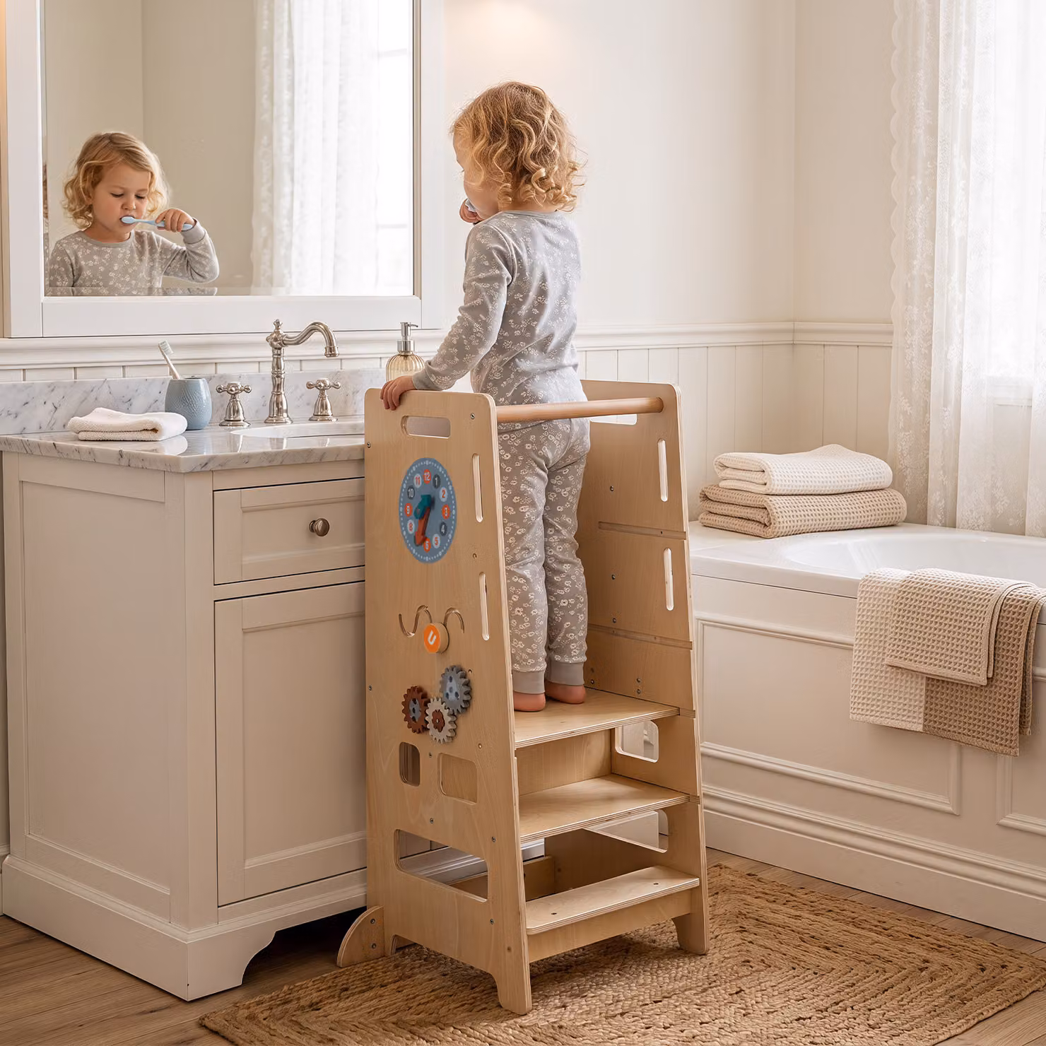Torretta Montessori 4 in 1 Costway per bambini con altezza regolabile, lavagna e giochi educativi, ideale per cucina e bagno, colore beige e marrone